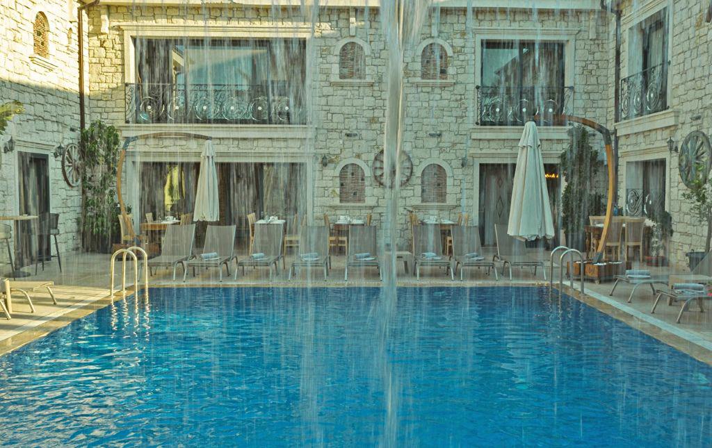 Five Diamonds Hotel & Spa