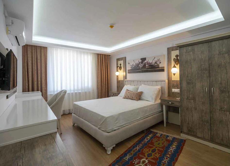Elit Lara Otel