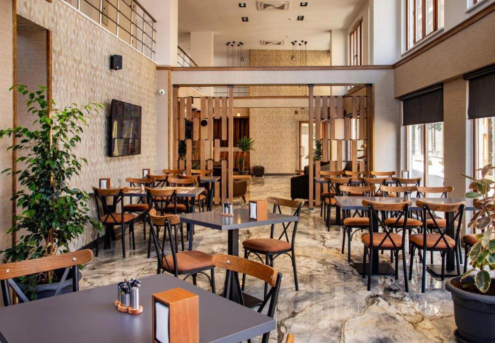 Grand Business Hotel