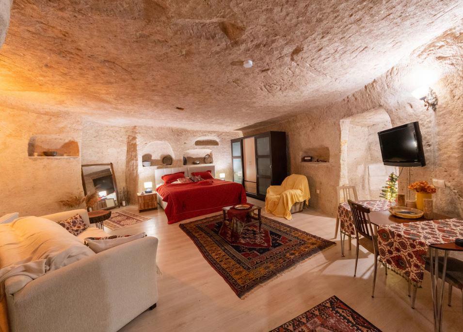 Cappadocia Deep Cave House
