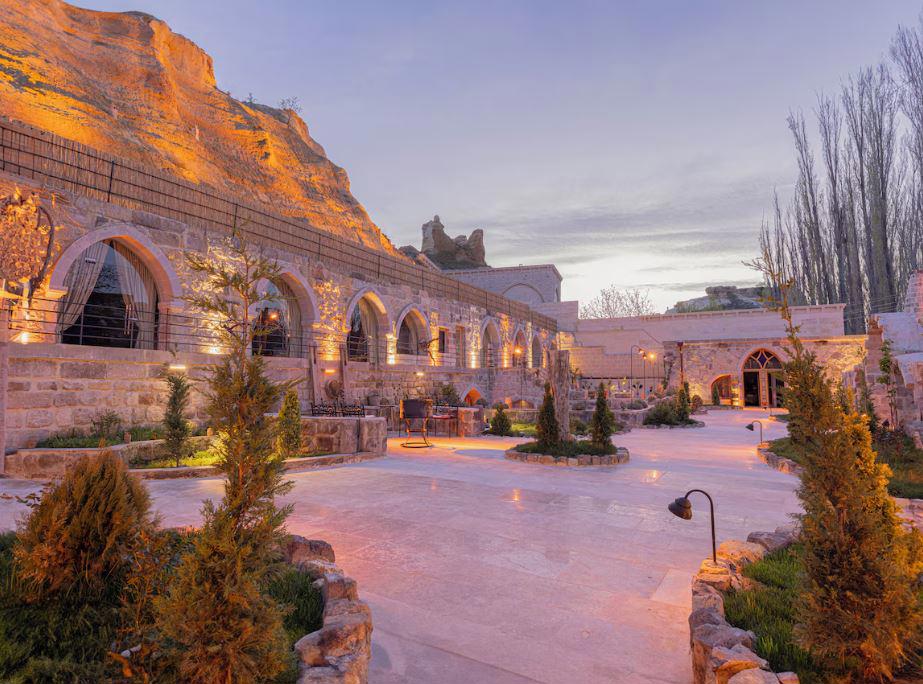 Sur Cave Suites