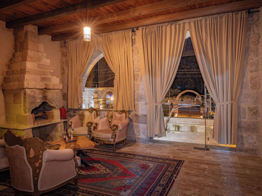 Sur Cave Suites