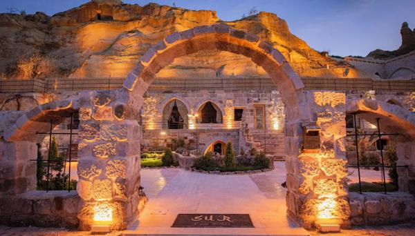 Sur Cave Suites