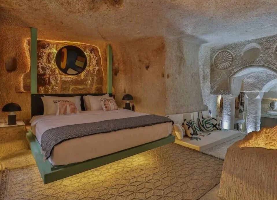 Eka Cave Maison