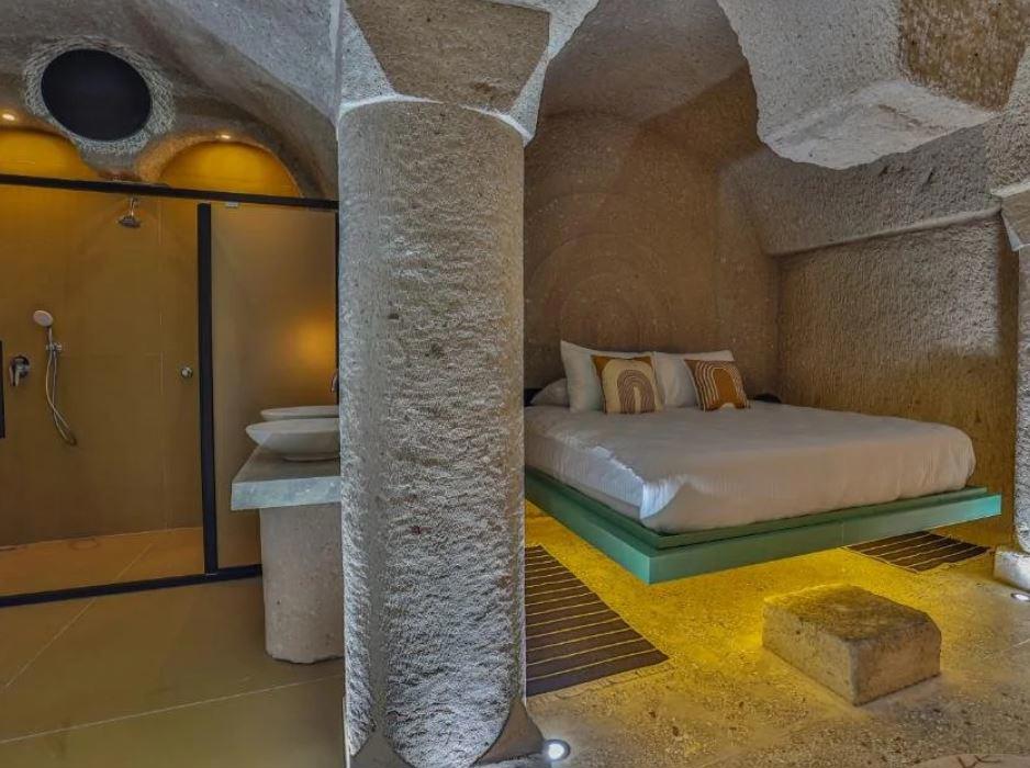 Eka Cave Maison