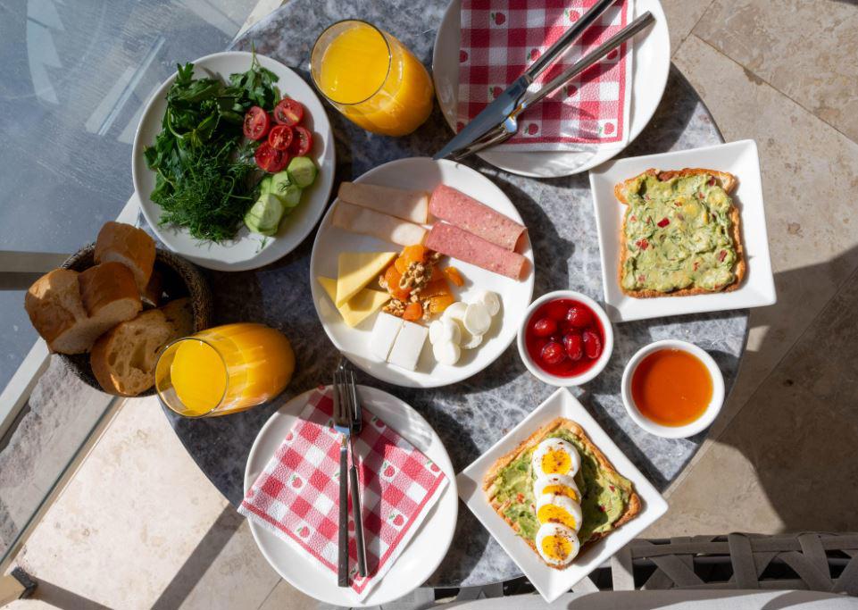 Be Still Alexa Smart Luxury Escape