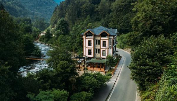 Elwood Hotel