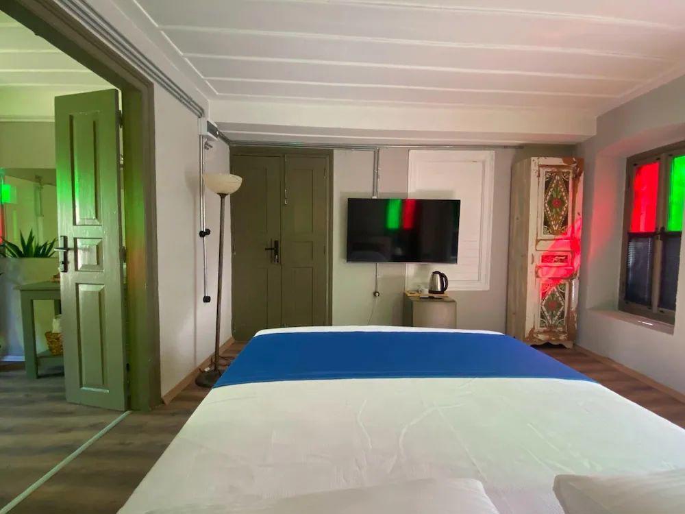 Macaron Latibule Guest House (Adult Only 12+)