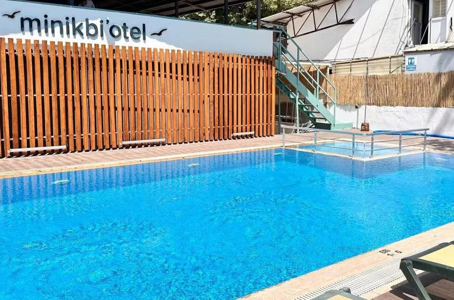 Minik Bi Otel