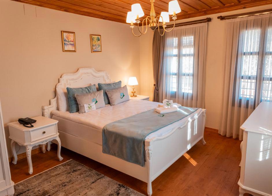 Domatia Stone Hotel