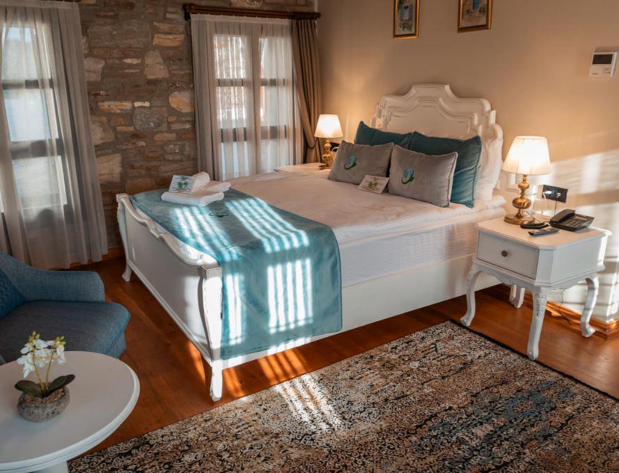 Domatia Stone Hotel