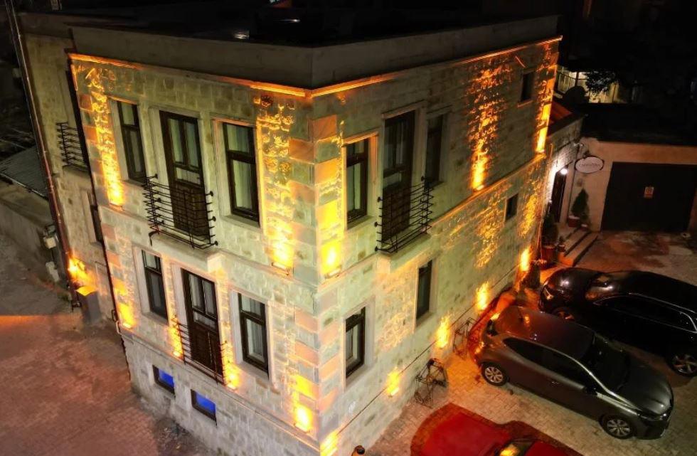 Cappatria Cave House