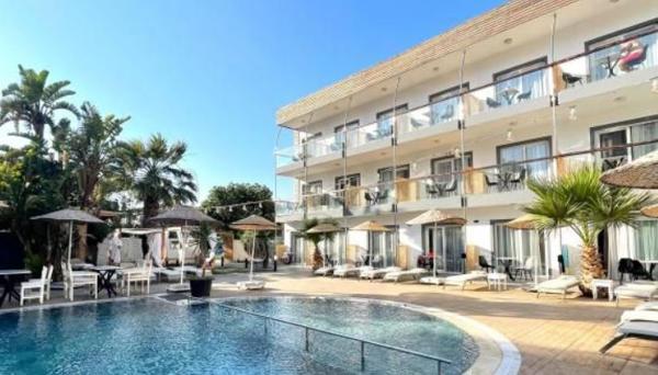 Mos Otel Çeşme