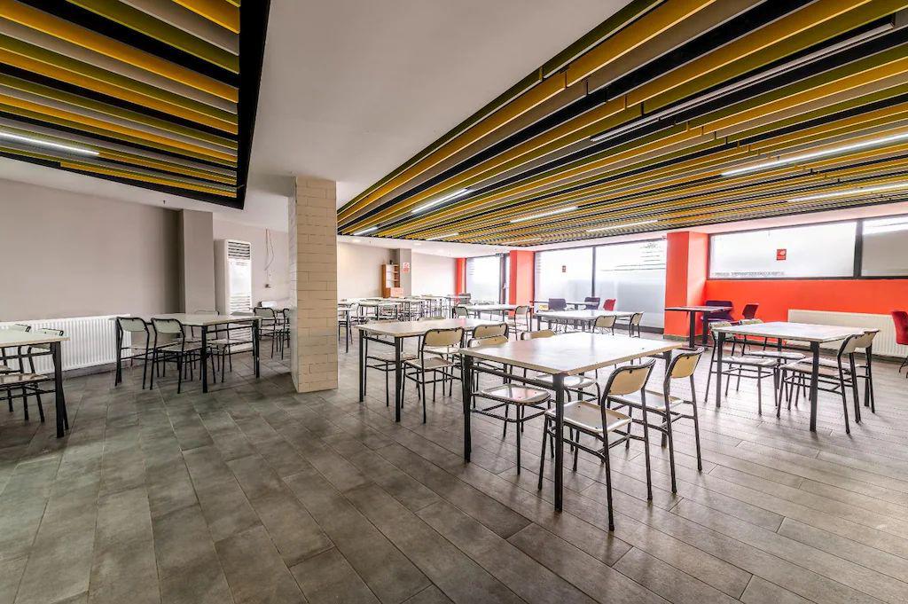 Arena Luxury Hotel Suites