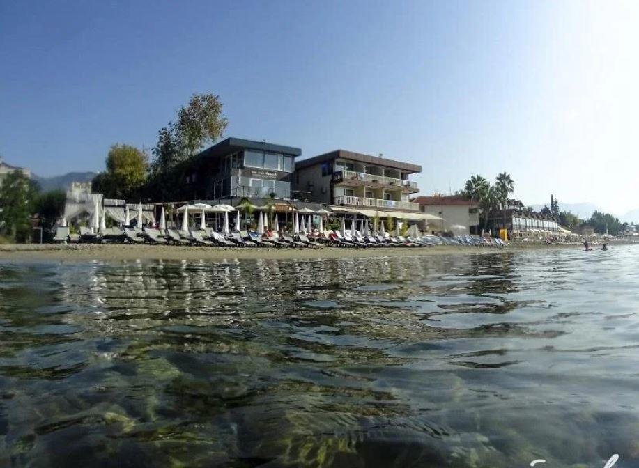 En Vie Beach Main Building