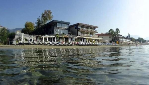 En Vie Beach Main Building