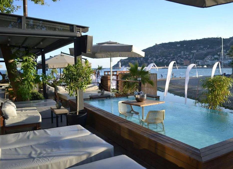 En Vie Beach Main Building