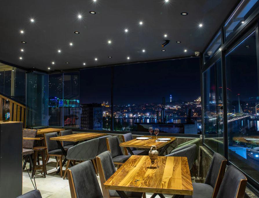 Galatagreenapple Hotel