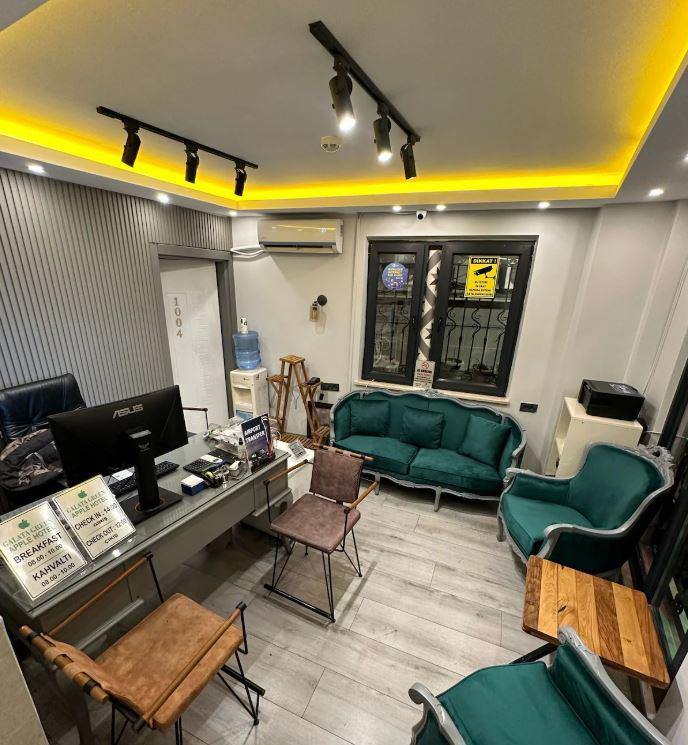 Galatagreenapple Hotel