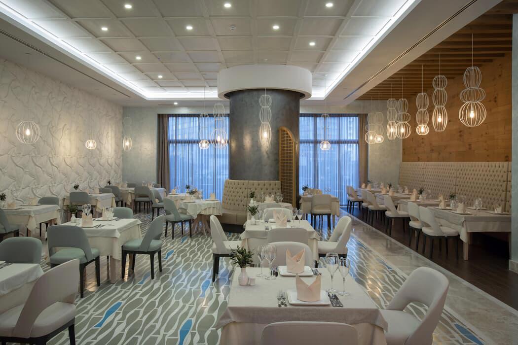 Royal Seginus Hotel
