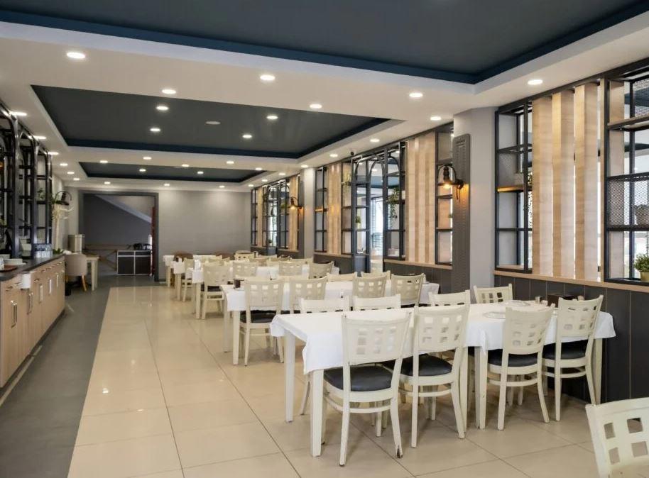 Ren Business Hotel