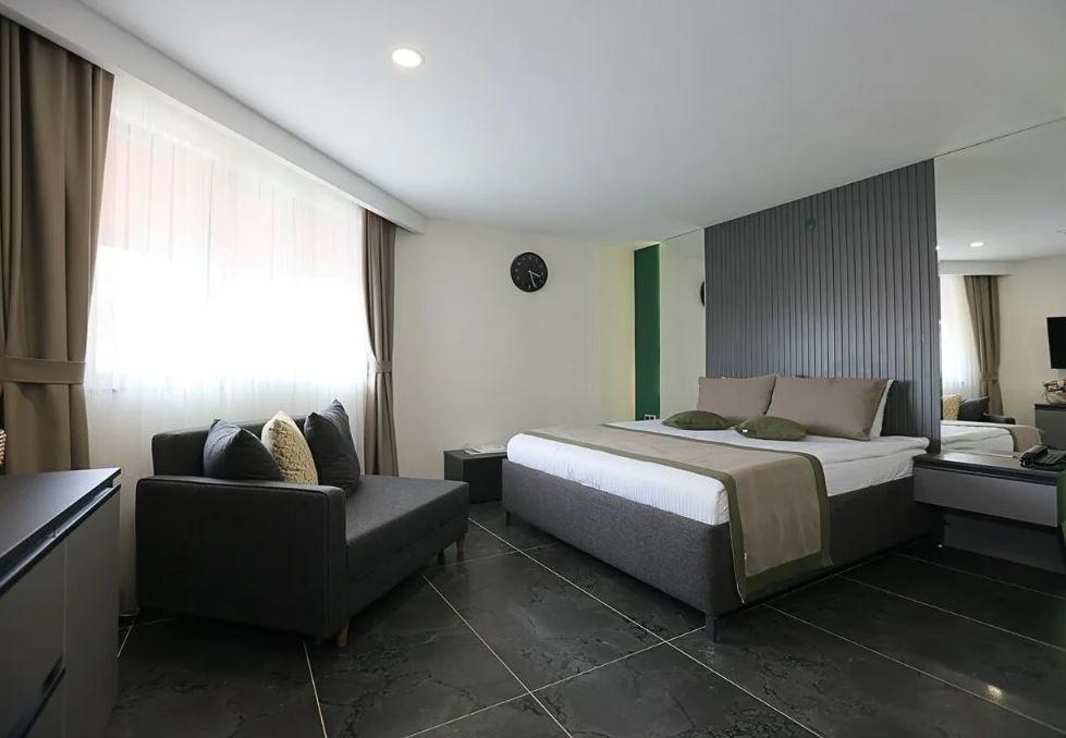 Ren Business Hotel