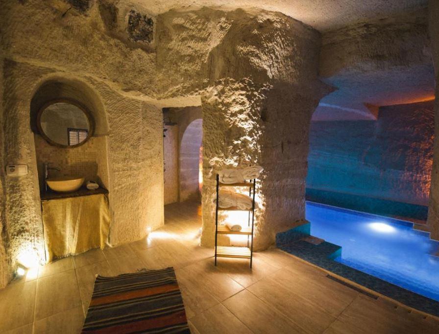 My Cave Suites