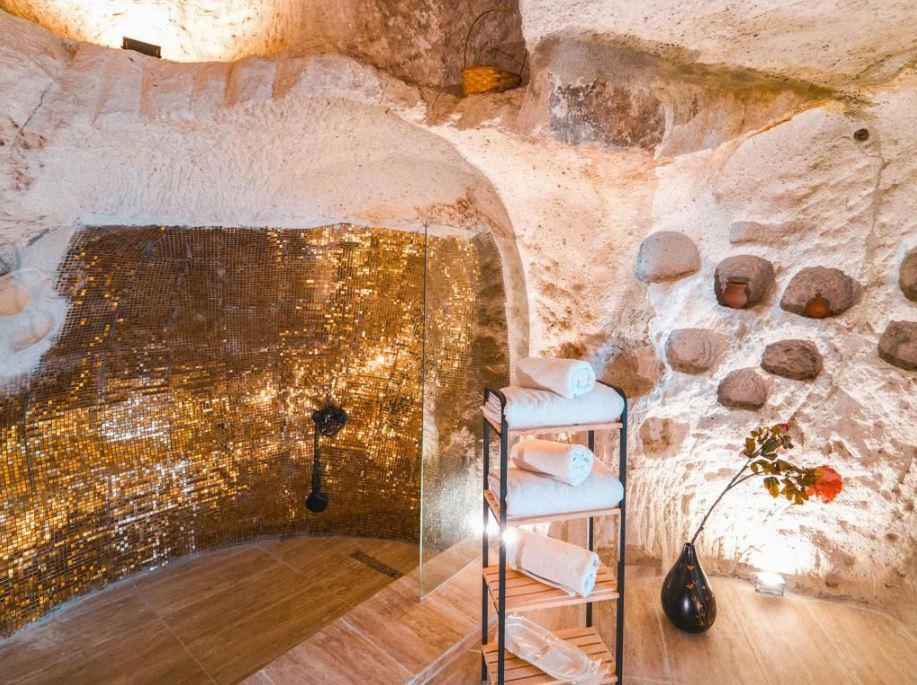 My Cave Suites