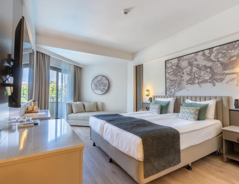 Side Breeze Hotel