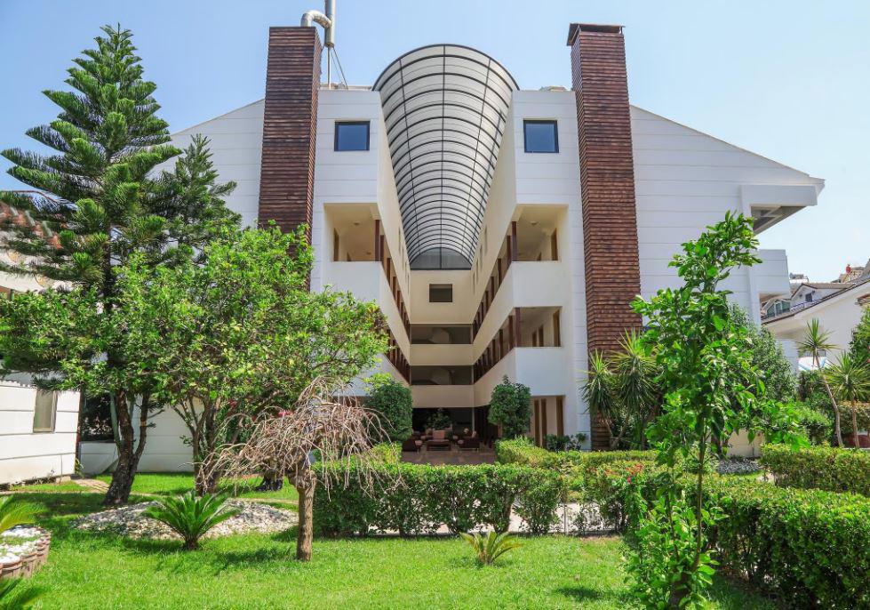 Fame Hotel
