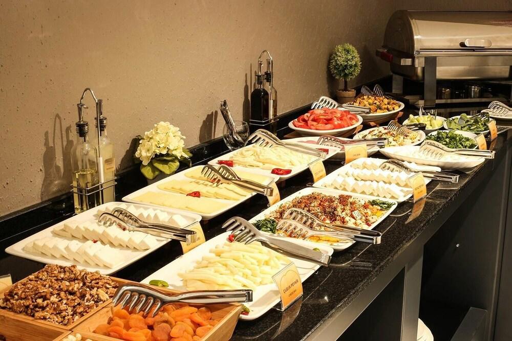 Grand Paşabey Hotel
