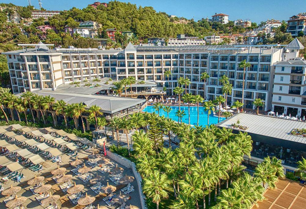 Seven Seas Palmeras Bay