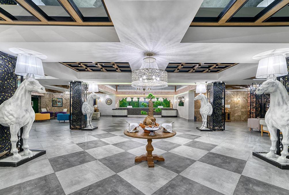 Seven Seas Palmeras Bay