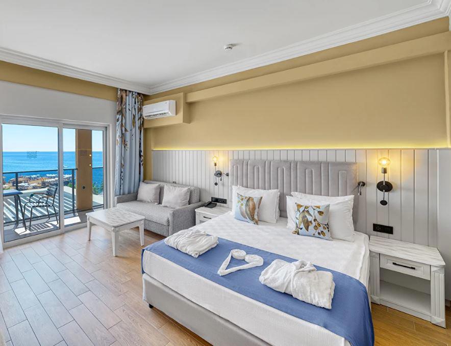 Seven Seas Palmeras Bay