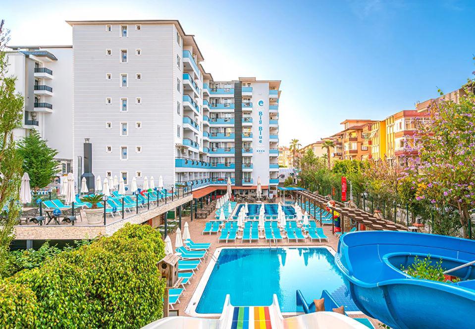 Club Big Blue Suite Hotel