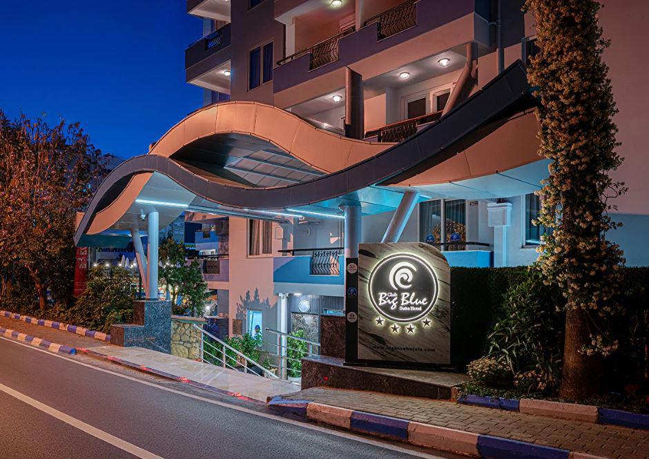 Club Big Blue Suite Hotel