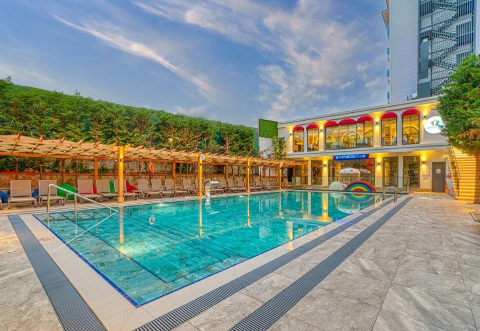 Club Big Blue Suite Hotel