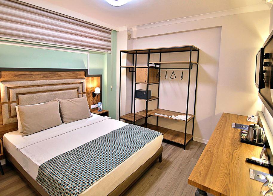 Club Big Blue Suite Hotel