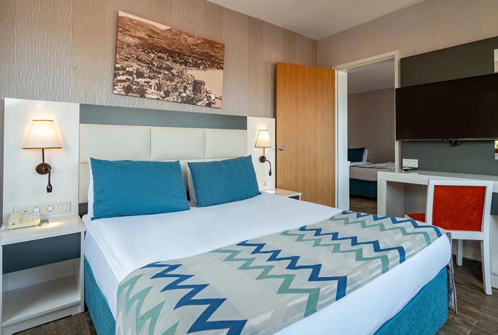 Justiniano Park Conti