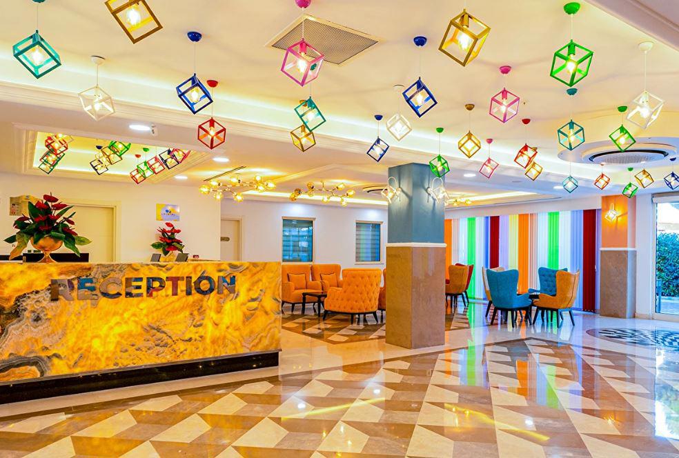 Crystal World Of Colours Comfort Collection