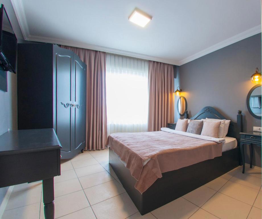 Room Room Motel