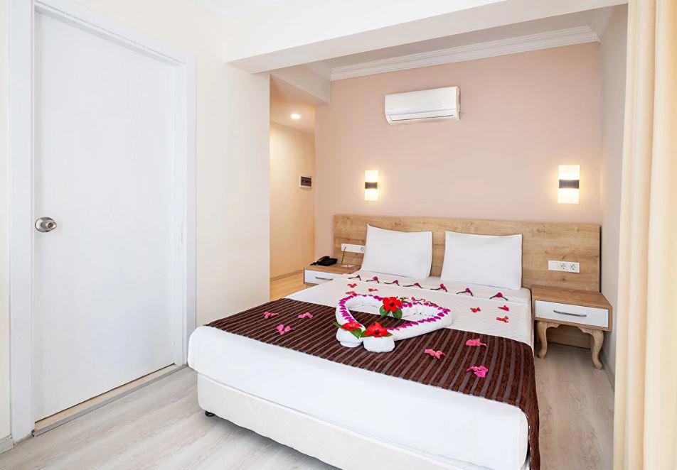 Viking Beach Hotel & Spa