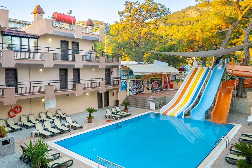 Aleria Belport Beach Hotel