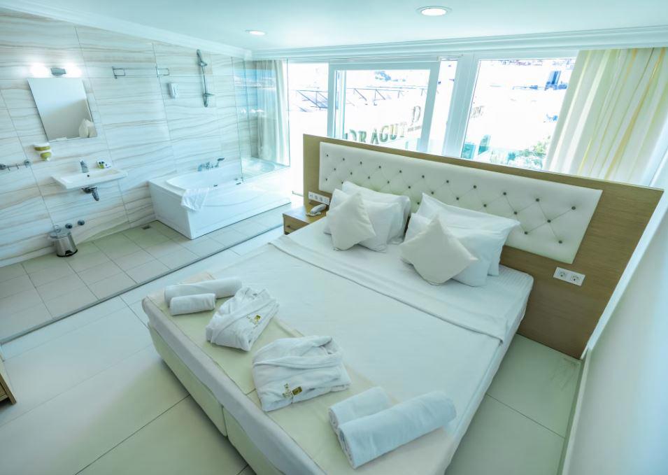 Dragut Point North Hotel