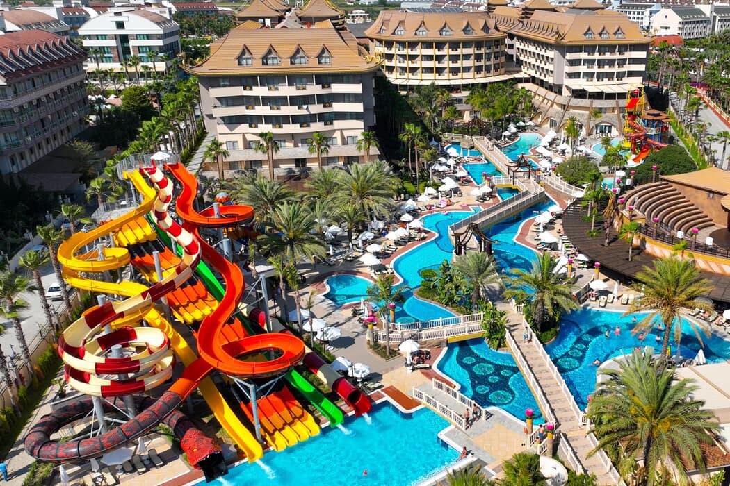 Royal Dragon Hotel