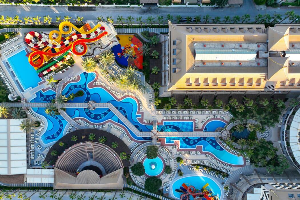 Royal Dragon Hotel