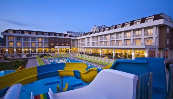 White Lilyum Hotel