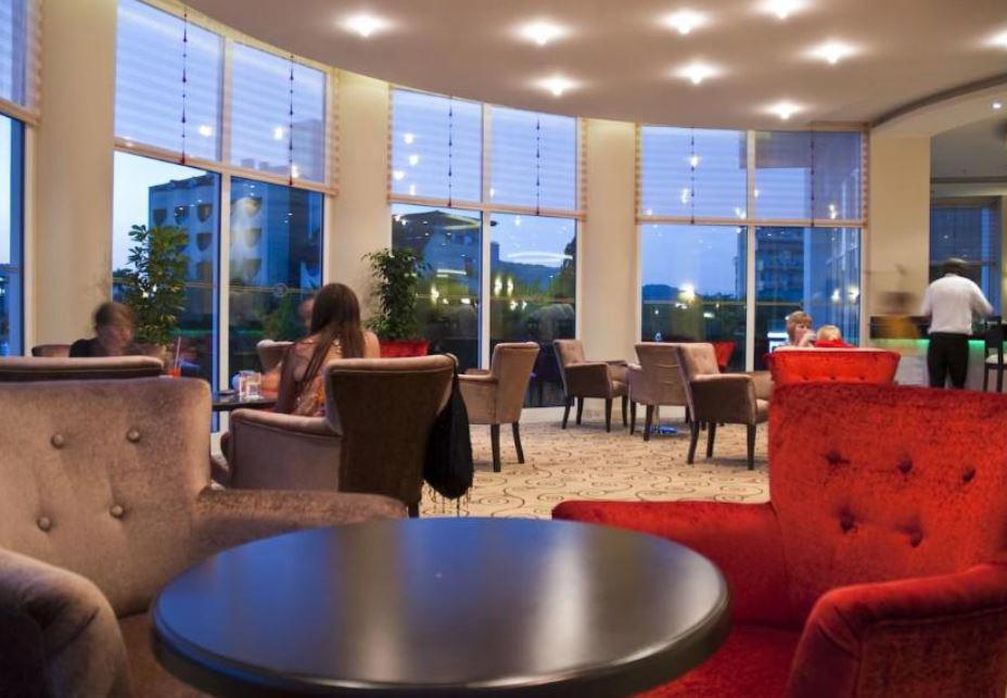 White Lilyum Hotel