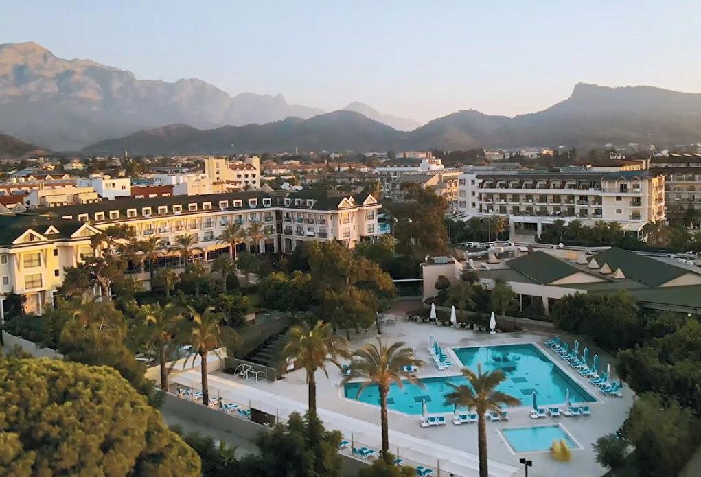 Lucida Beach Hotel