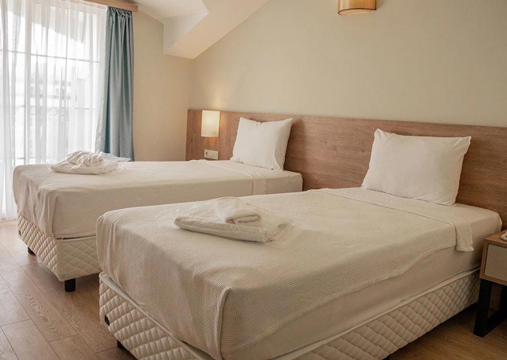 Lucida Beach Hotel